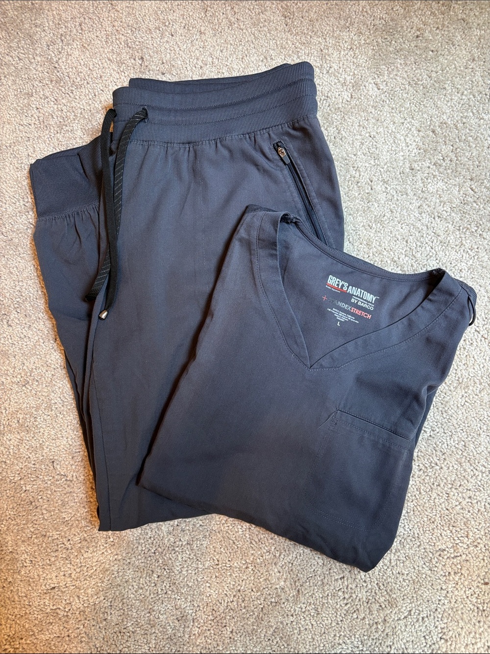 Grey’s Anatomy by Barco scrub short sleeve top and jogger bottom in charcoal